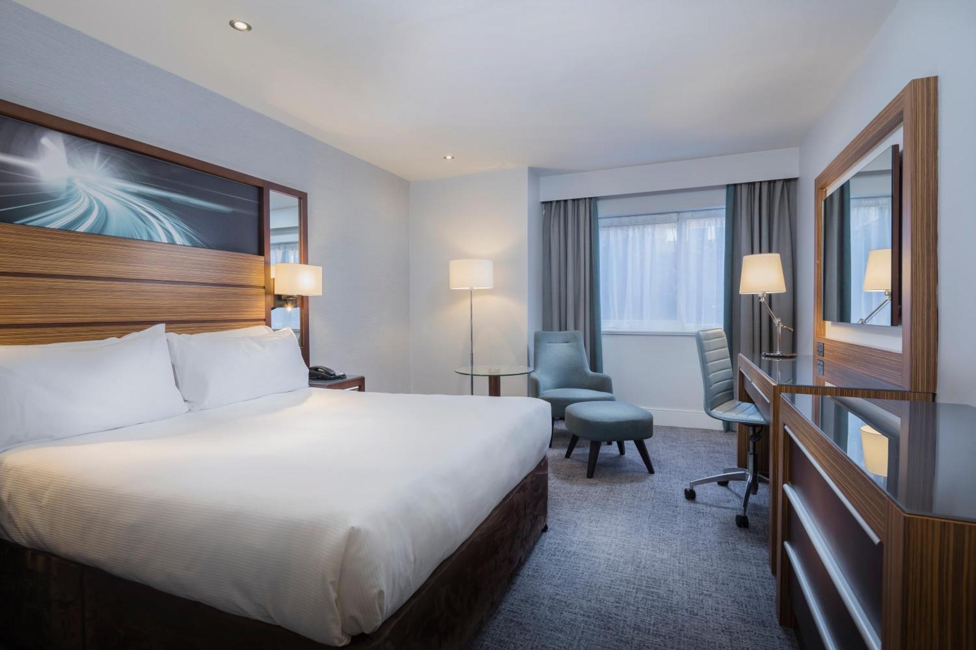 Deluxe King Room,703416559:JPEG