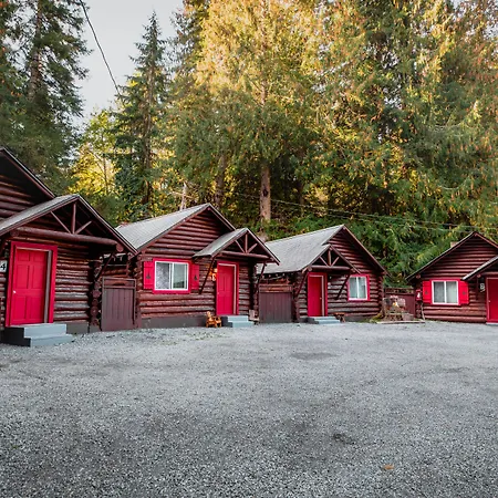 Gateway Inn & Cabins-2